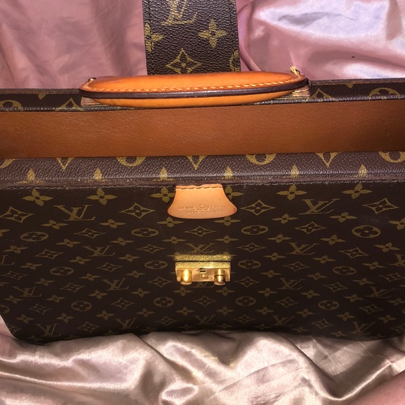 Luis Vuitton Vintage Portfolio Briefcase - Picture 14 of 16